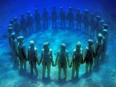 Ring of children - Underwater Sculpture Park